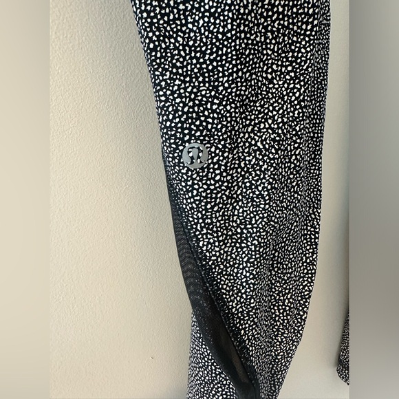 Lululemon leggings size 6 - Picture 4 of 6